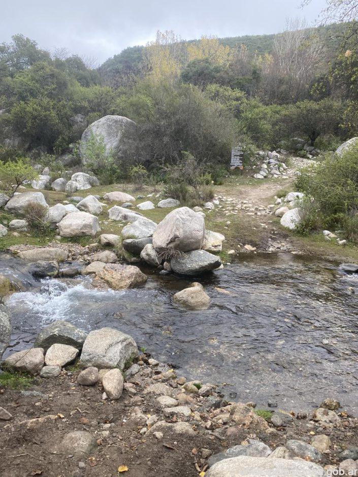 Hallaron un cuerpo en el Cerro Champaquí y se investiga si se trata del lugareño desaparecido Hallaron un cuerpo en el Cerro Champaquí y se investiga si se trata del lugareño desaparecido