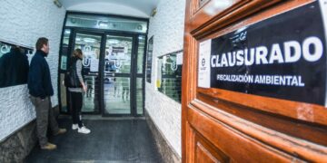 Clausuraron de manera preventiva la clínica Chutro por tirar residuos patógenos en la vía pública