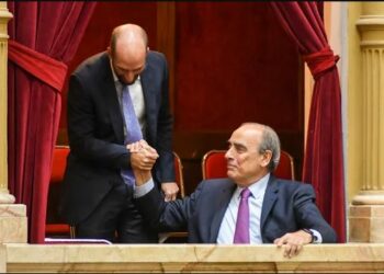 Se complica la Ley Bases y el Gobierno negocia cambios en Ganancias y el régimen de inversiones