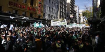 Alta adhesión al paro general y movilizaciones en las calles de Córdoba