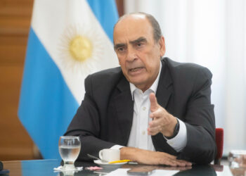 Francos insinuó una nueva fecha y un nuevo lugar para el Pacto de Mayo