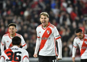 River arrancó con el pie derecho derrotando a Central Córdoba