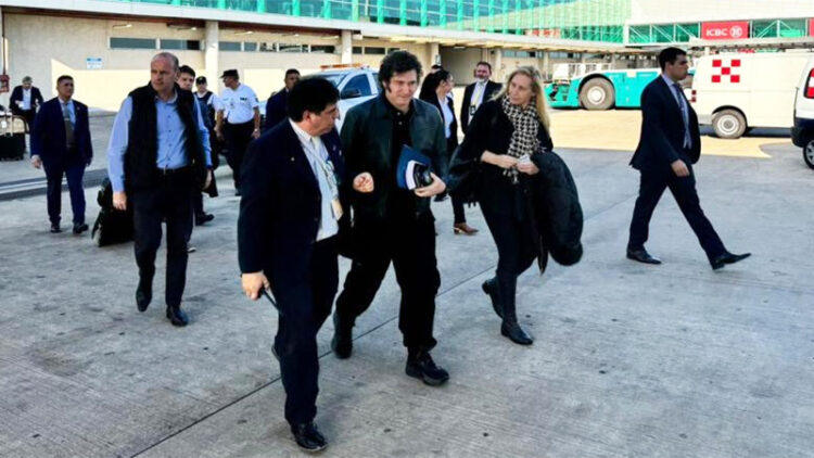 Milei llegó a España, donde participará de una cumbre de Vox