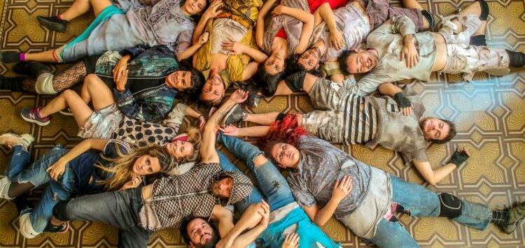 La propuesta está destinada para mayores de 18 años y que practiquen diferentes lenguajes artísticos.