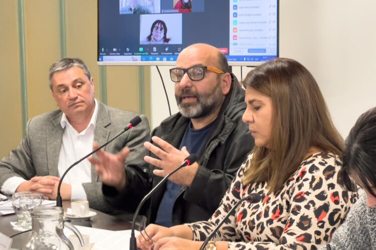Participó el padre Mariano Oberlin y representantes de Telecom Argentina.