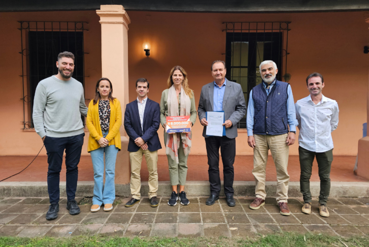 La Provincia entregó aportes para mejoras de infraestructura