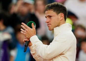 Ovacionado, Schwartzman se despidió del Roland Garros