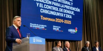 Llaryora presentó el plan de vacunación para la prevención y control del dengue