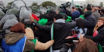 Incidentes en el aeropuerto: tensión entre gendarmería y ATE por los cortes en los accesos