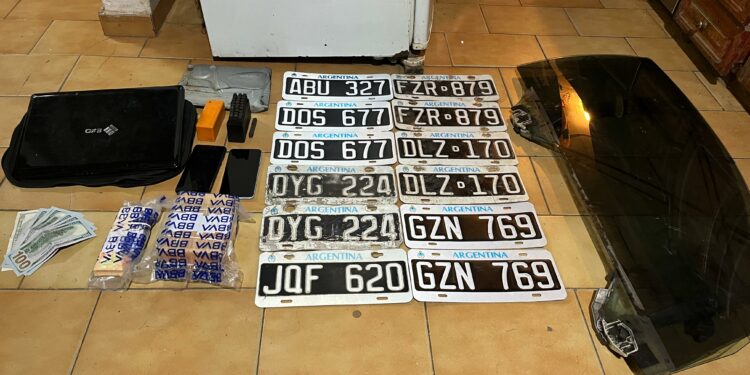 «Operación Hidra»: desarticularon en Córdoba una banda que robaba y vendía autos en el norte