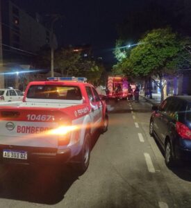 Se incendió un edificio en General Paz y 30 personas debieron autoevacuarse