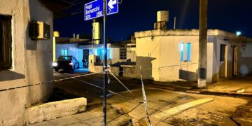 Tres heridos tras un tiroteo entre un barra de Belgrano y vecinos de barrio Los Plátanos