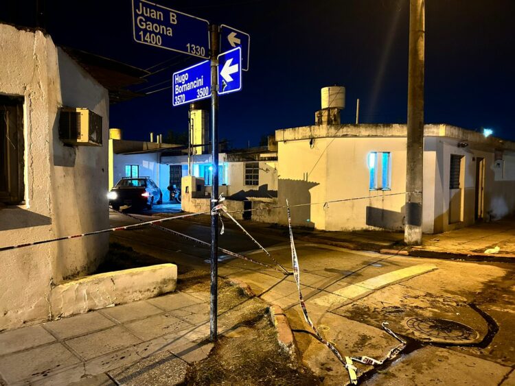 Tres heridos tras un tiroteo entre un barra de Belgrano y vecinos de barrio Los Plátanos