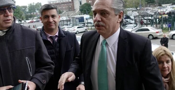 Imputación formal contra Alberto Fernández, que deberá nombrar abogado