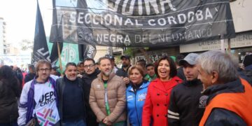 Cuestionan los “despidos masivos” de estatales