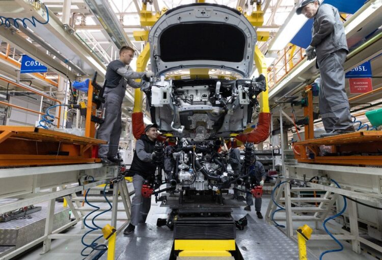 La producción automotriz cayó un 21% interanual en abril