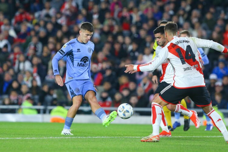 Belgrano cayó por goleada ante River