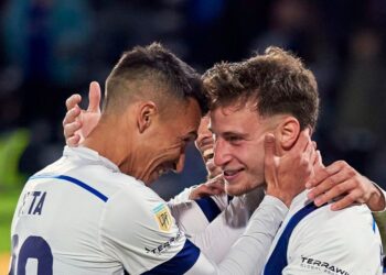 Talleres le ganó a Atlético Tucumán y sigue en lo más alto