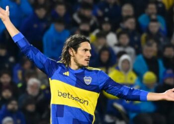 Cavani explotó en contra del VAR