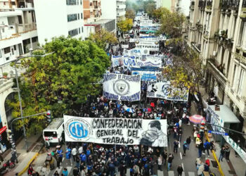 El Gobierno y los empresarios criticaron con dureza el paro