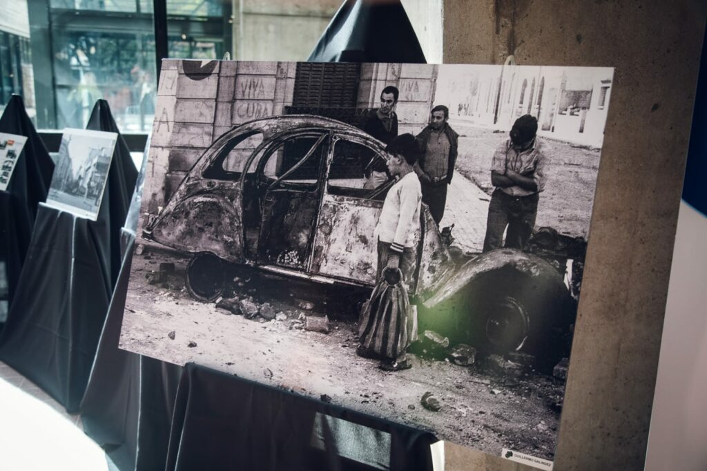 Passerini recorrió la muestra "Humos del Cordobazo”