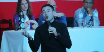 El radicalismo acusó a Llaryora de ajustar más que Nación