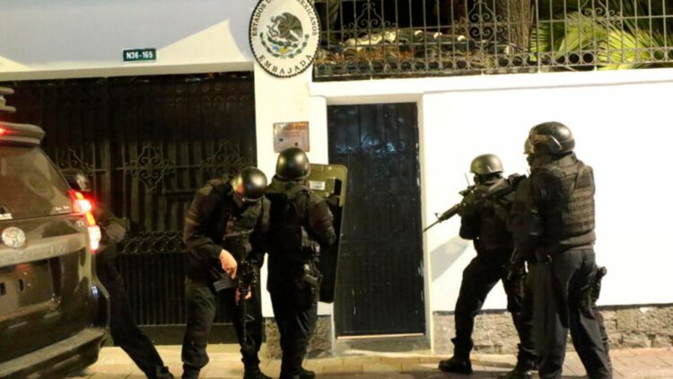 Ecuador defendió el asalto a la embajada mexicana
