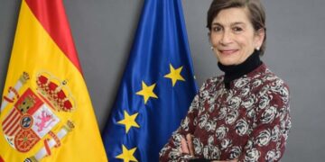 España retira definitivamente a su embajadora en Argentina