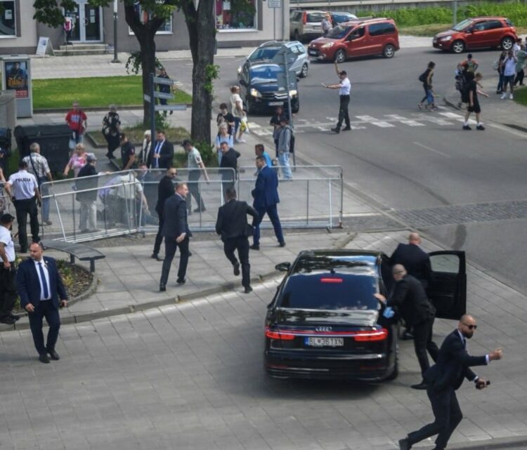 Atacaron a tiros al primer ministro de Eslovaquia y su estado es crítico