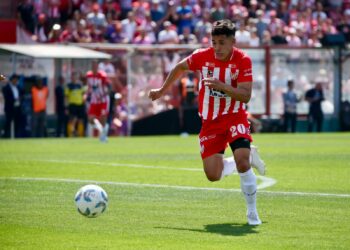 En Instituto, Cuello reemplazará a Acevedo para enfrentar a Huracán