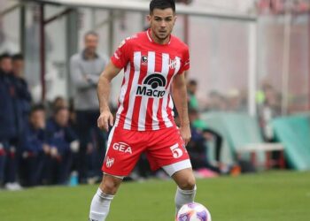 En Instituto, buscan reemplazo para Bochi