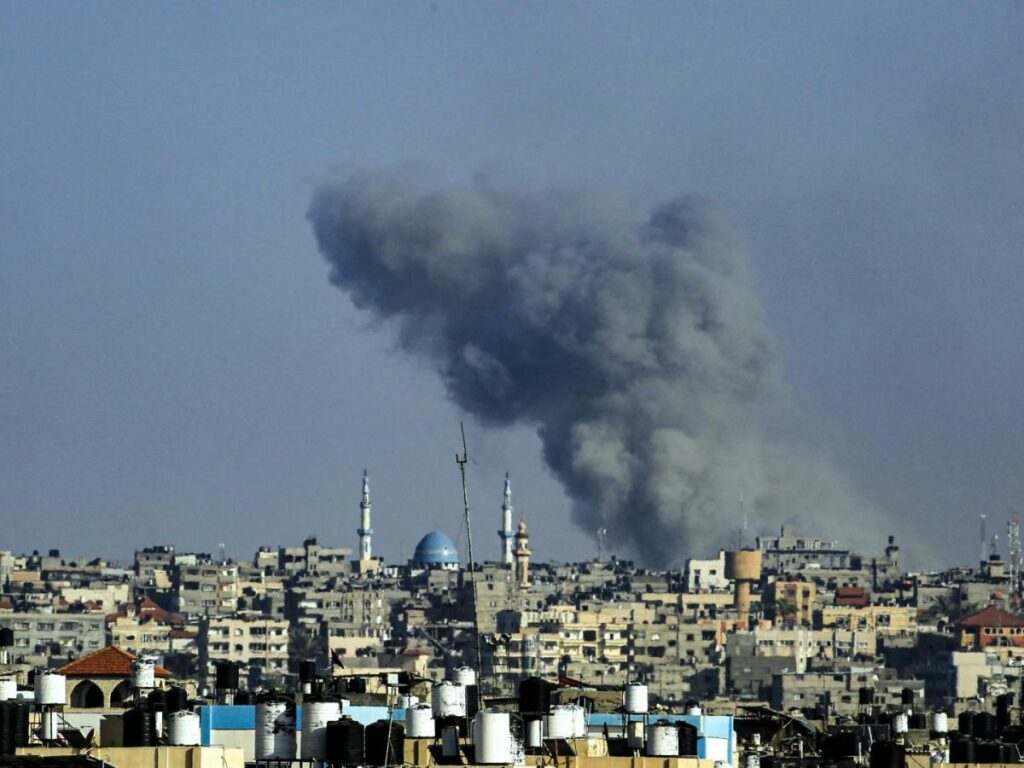 Israel desoye a la CIJ y ataca con bombas a la Franja de Gaza
