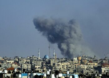 Israel desoye a la CIJ y ataca con bombas a la Franja de Gaza