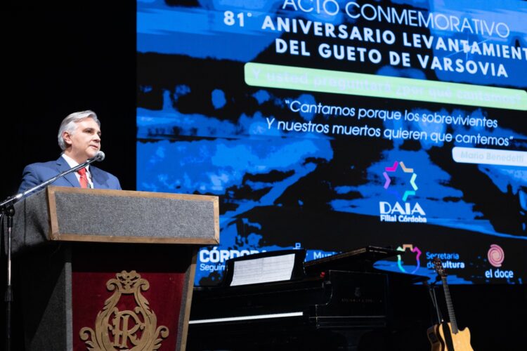 Llaryora participó en la conmemoración del levantamiento del gueto de Varsovia