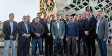 El «partido cordobés» de Llaryora sumó una decena de intendentes de JxC