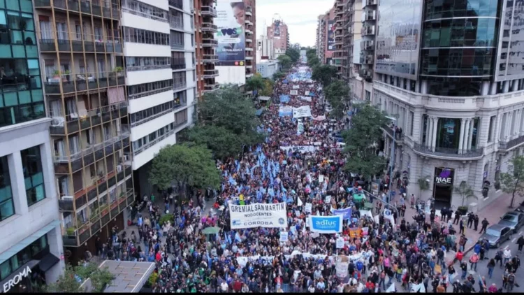 El Gobierno confronta con las universidades