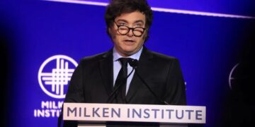 Milei ante empresarios en Los Ángeles: «Argentina se convierte día a día en un país más libre”