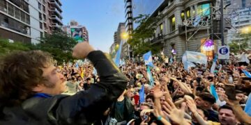 Milei cambiaría el «Pacto de Mayo» al «Acto de Mayo» dejando afuera a los gobernadores