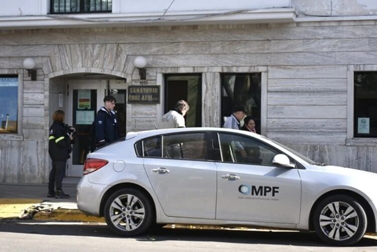 Allanaron a un conocido laboratorio de análisis clínicos acusado por estafas y entrega de análisis falsos