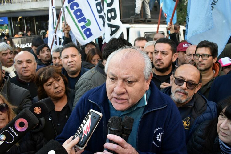 Gremios confirman que protestarán durante la firma del "Pacto de Mayo"