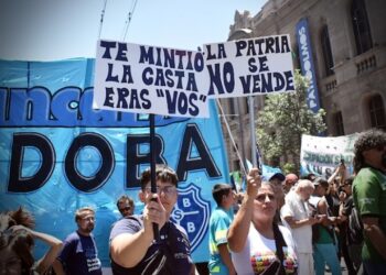 La ciudad estará paralizada por la huelga contra Milei