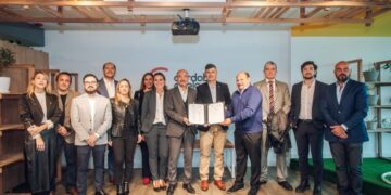 Passerini firmó un convenio para generar 500 empleos formales