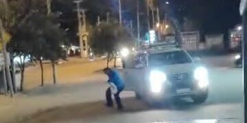 Le dispararon en el abdomen en medio de un violento robo