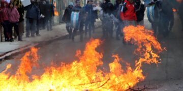 Liberaron a la jubilada y a la docente aprehendidas durante el acto de Milei
