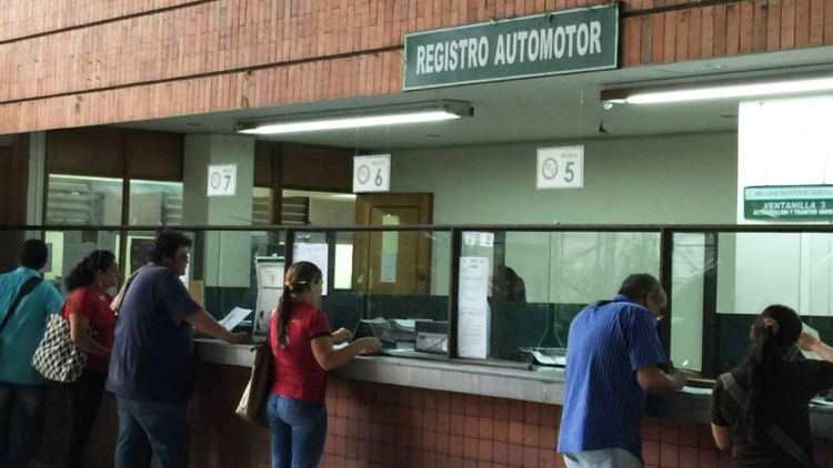 El Gobierno anunció que reducirá el 40% de los Registros del Automotor