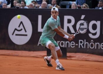 Báez y Cerúndolo avanzaron en el Roland Garros
