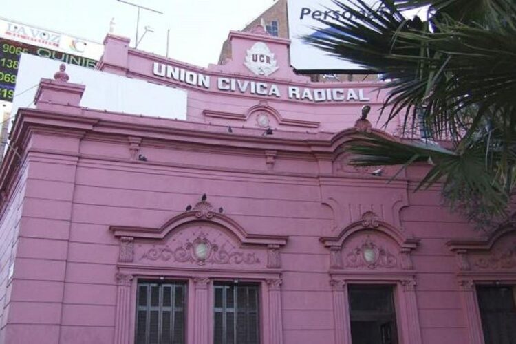 Se judicializa la interna de la UCR con dos listas opositoras que desconocieron a Ferrer