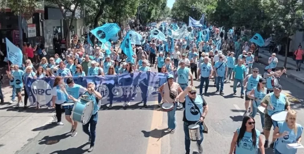 La UEPC adhiere al paro de docentes para este jueves