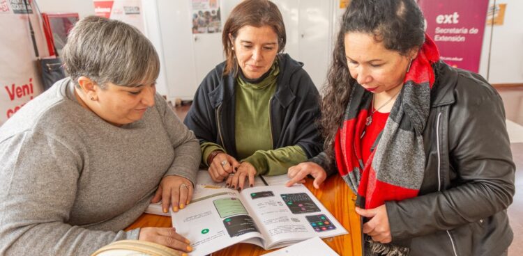 Crearon un manual de apoyo digital para adultos mayores