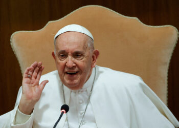 El papa Francisco repitió un término despectivo hacia los homosexuales